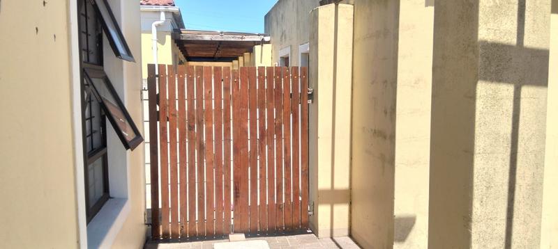 To Let 2 Bedroom Property for Rent in Highbury Western Cape